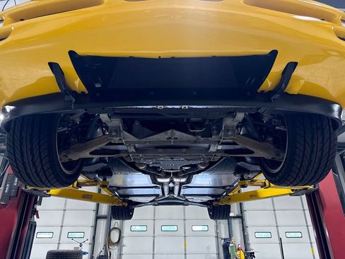 Used 2004 Chevrolet Corvette Convertible w/ Preferred Equipment Group RWD image 17