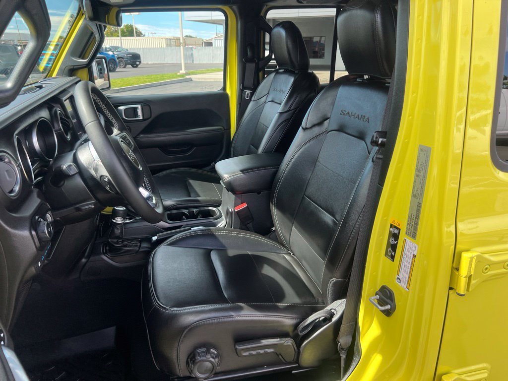 Used 2023 Jeep Wrangler Unlimited Sahara AWD/4WD image 27