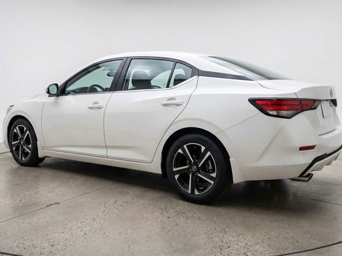 Used 2025 Nissan Sentra SV FWD image 6