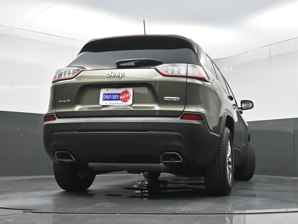 Used 2021 Jeep Cherokee Latitude Lux w/ Comfort/Convenience Group AWD/4WD image 28