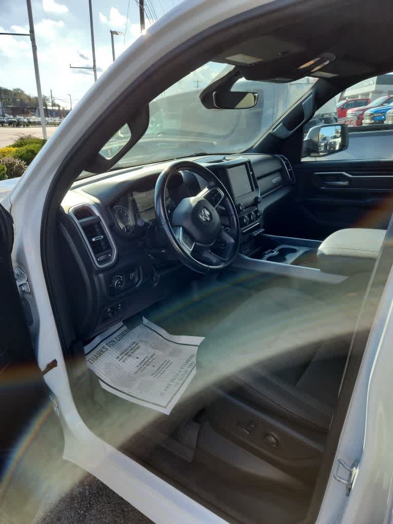 Used 2022 RAM 1500 4x4 Crew Cab image 30