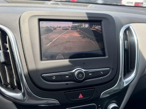 Used 2020 Chevrolet Equinox LS w/ LS Convenience Package FWD image 20
