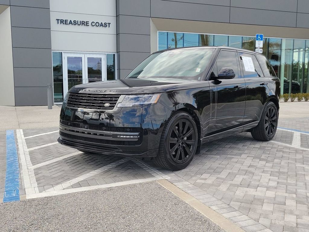Used 2025 Land Rover Range Rover SE AWD/4WD image 1