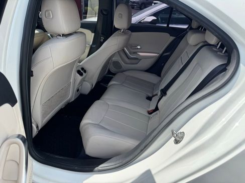 Used 2022 Mercedes-Benz A 220 4MATIC image 9