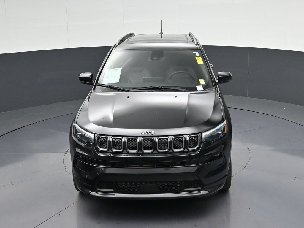 Used 2024 Jeep Compass Limited w/ High Altitude Package AWD/4WD image 28