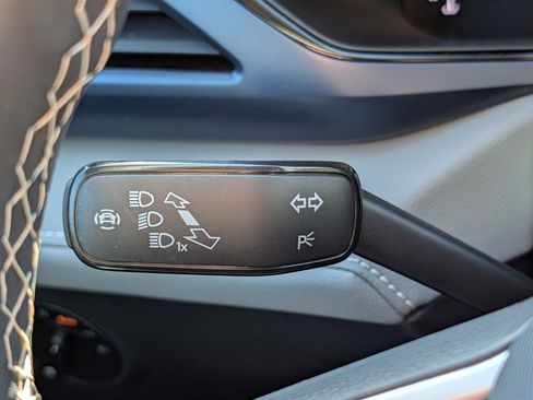 Certified 2024 Volkswagen Taos SE AWD/4WD image 30