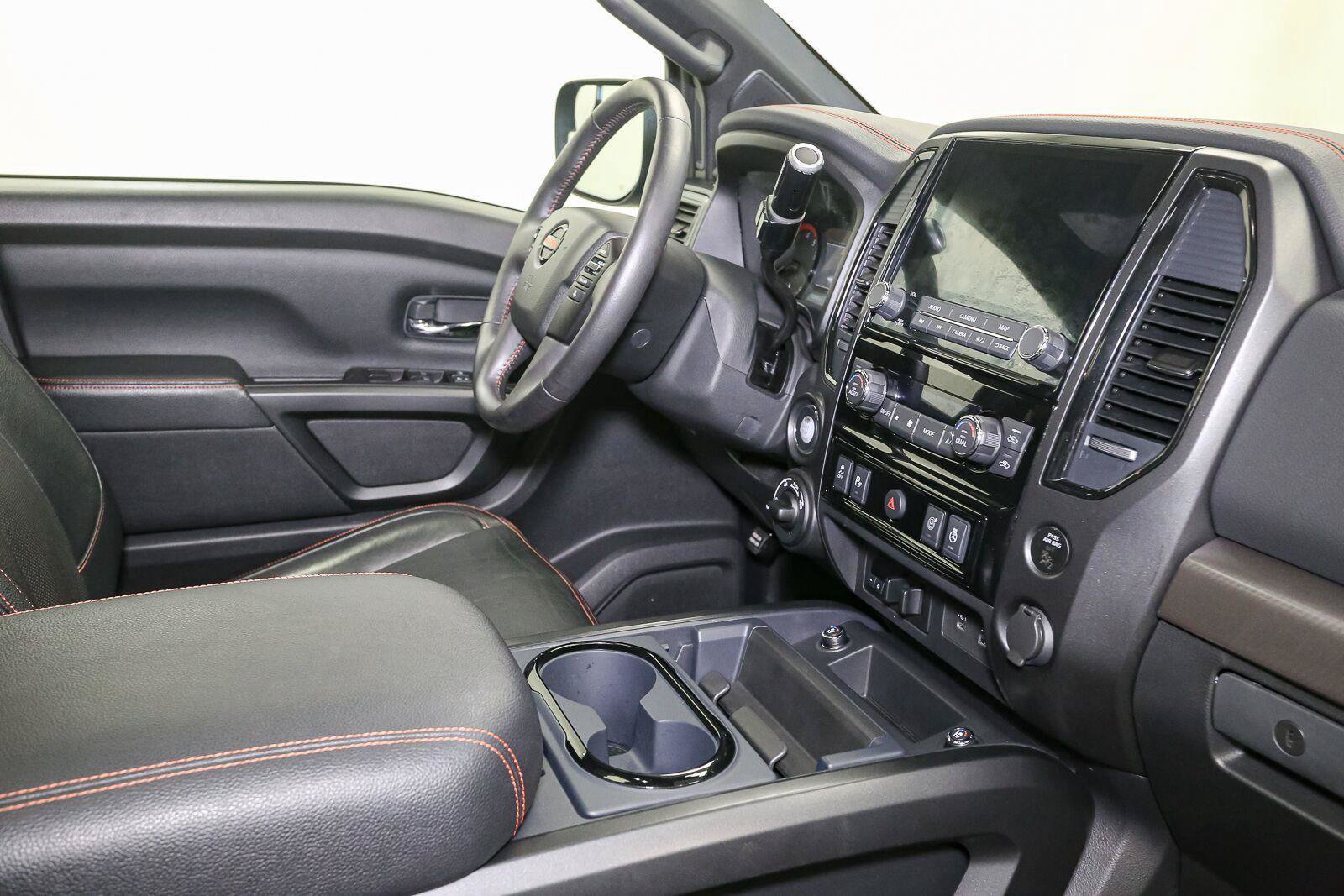 Used 2021 Nissan Titan PRO-4X w/ Pro-4x Convenience Package AWD/4WD image 20