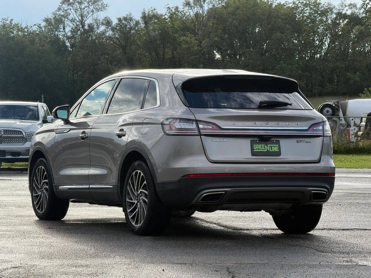 Used 2020 Lincoln Nautilus Reserve w/ Equipment Group 201A AWD/4WD image 2