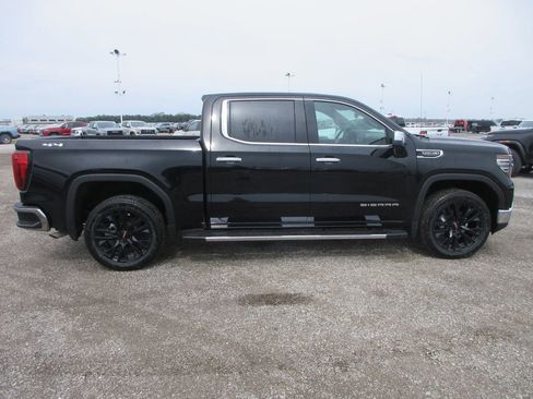 New 2026 GMC Sierra 1500 SLT w/ SLT Premium Plus Package image 4