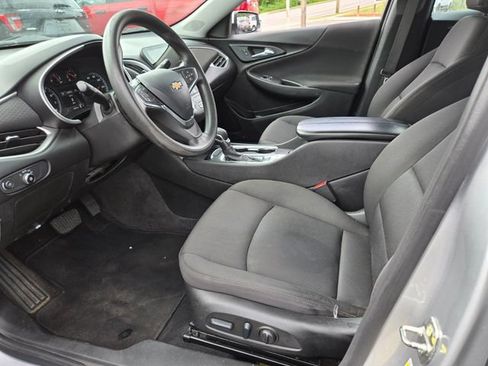 Used 2022 Chevrolet Malibu LT FWD image 10