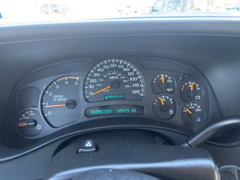 Used 2005 Chevrolet Silverado 3500 LS w/ Heavy-Duty Power Package AWD/4WD image 13