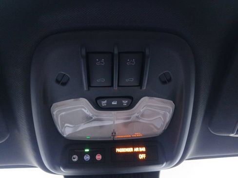 Used 2024 Chevrolet Colorado ZR2 AWD/4WD image 5