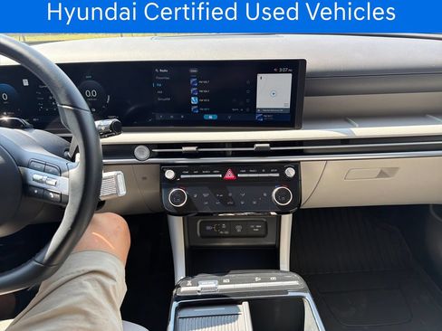 Certified 2025 Hyundai Tucson SEL AWD/4WD image 22