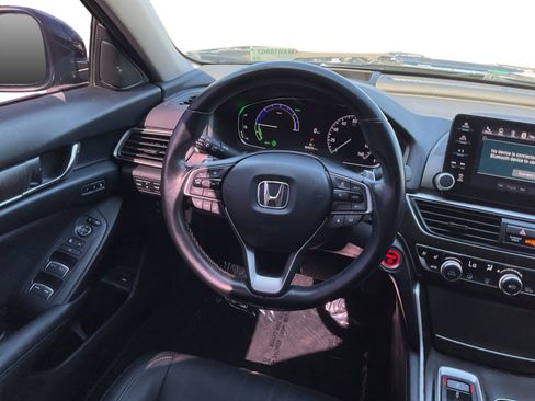 Used 2021 Honda Accord Touring image 11