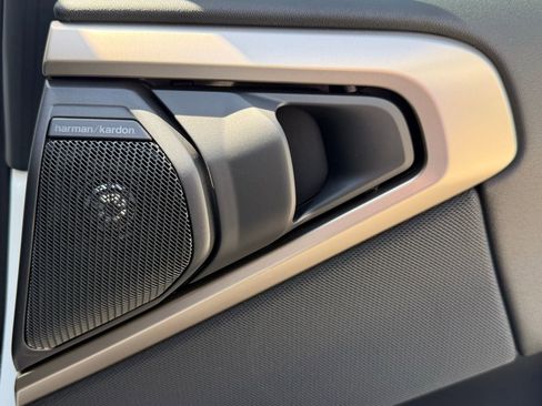 Used 2025 BMW X3 xDrive30i w/ Convenience Package image 23