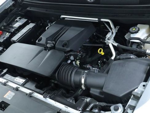 Used 2025 Chevrolet Colorado W/T w/ WT Custom Package image 9