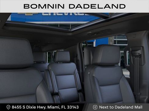 New 2026 Chevrolet Suburban Z71 w/ Z71 Off-Road Package AWD/4WD image 24