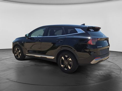 Used 2026 Kia Sportage LX FWD image 8