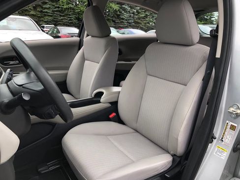 Used 2016 Honda HR-V LX image 22