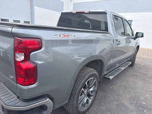 Used 2023 Chevrolet Silverado 1500 LT image 3
