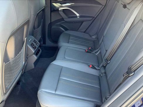 New 2025 Audi Q5 Premium Plus image 17