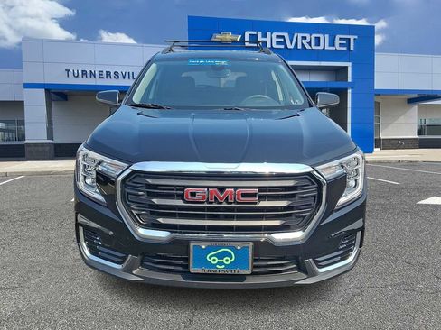 Certified 2023 GMC Terrain SLE w/ Driver Convenience Package AWD/4WD image 2