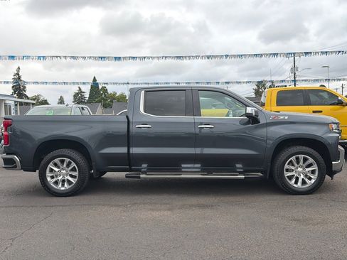 Used 2022 Chevrolet Silverado 1500 LTZ w/ LTZ Premium Package AWD/4WD image 3