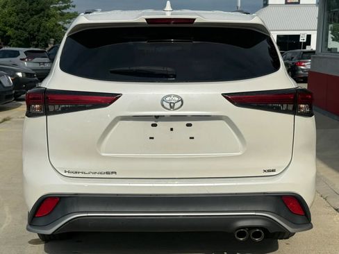Used 2021 Toyota Highlander XSE FWD image 8