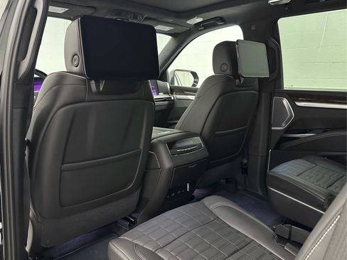 Used 2026 Cadillac Escalade Platinum Sport w/ LPO, ONYX Package AWD/4WD image 14
