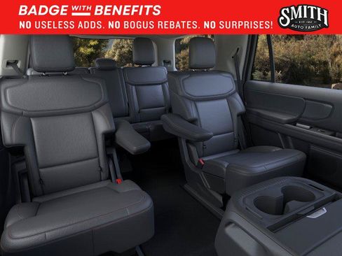 New 2025 Ford Expedition Active RWD image 12