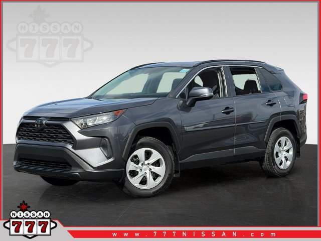 Used 2021 Toyota RAV4 LE FWD image 1