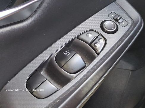 Used 2022 Nissan Sentra SV FWD image 22