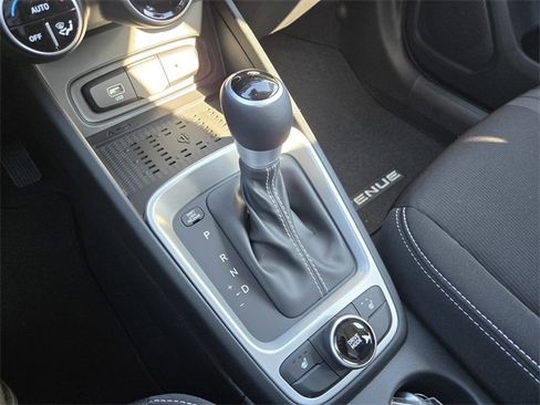 New 2026 Hyundai Venue SEL image 18