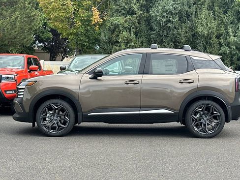 New 2026 Nissan Kicks SR w/ SR Premium Package AWD/4WD image 7