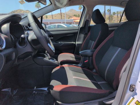 New 2025 Nissan Versa SR w/ Trunk Package FWD image 12