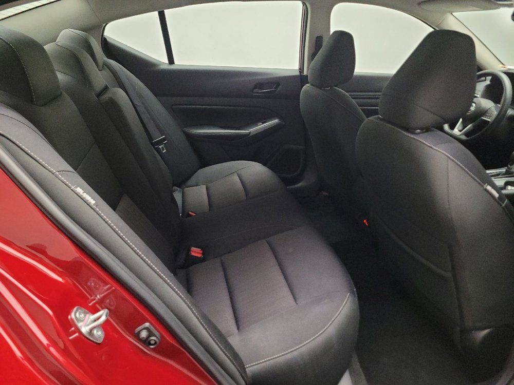 Used 2025 Nissan Altima 2.5 SV FWD image 19