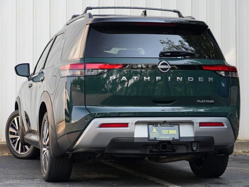 Used 2022 Nissan Pathfinder Platinum w/ Cargo Package FWD image 4
