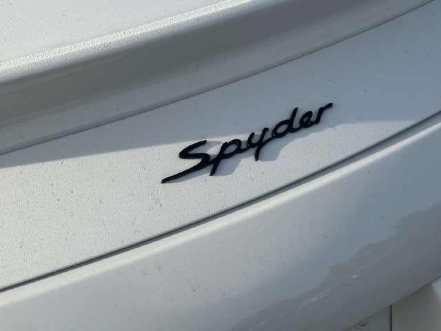 Used 2011 Porsche Boxster Spyder RWD image 11