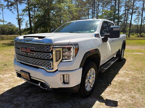 Used 2023 GMC Sierra 2500 Denali w/ Denali Ultimate Package AWD/4WD image 1