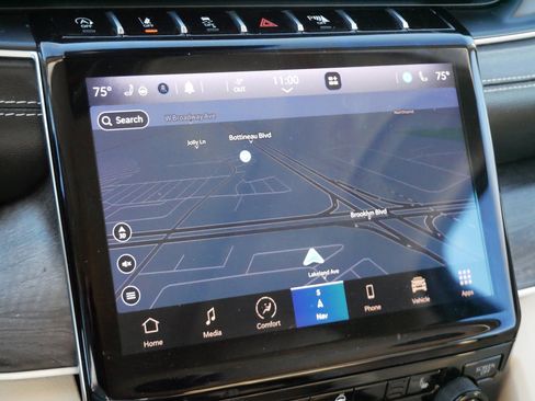 Used 2021 Jeep Grand Cherokee L Limited image 22