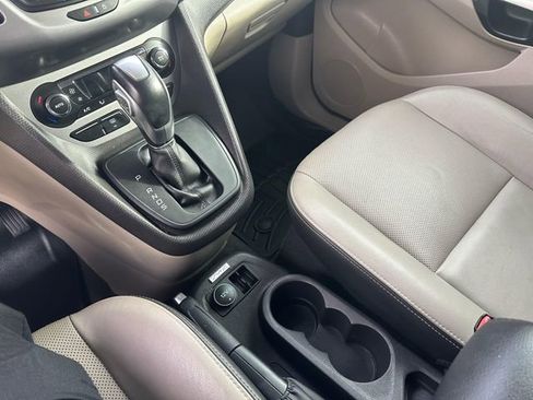 Used 2018 Ford Transit Connect XLT w/ XLT Premium Package image 18