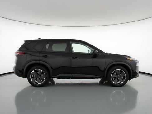 Used 2025 Nissan Rogue SV FWD image 11
