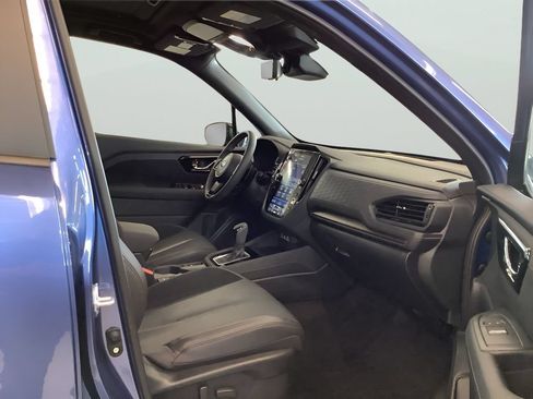 Certified 2025 Subaru Forester Touring AWD/4WD image 11
