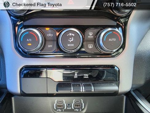 Used 2022 RAM 1500 Big Horn AWD/4WD image 18
