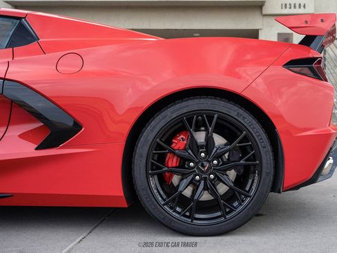 Used 2023 Chevrolet Corvette Stingray Premium Conv w/ Z51 Performance Package RWD image 5