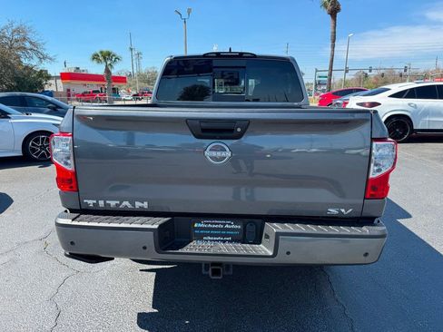 Used 2024 Nissan Titan SV w/ SV Convenience Package image 6