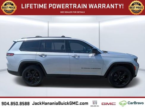 Used 2023 Jeep Grand Cherokee L Laredo AWD/4WD image 2