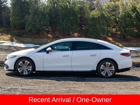 Used 2022 Mercedes-Benz EQS 450+ Sedan image 4
