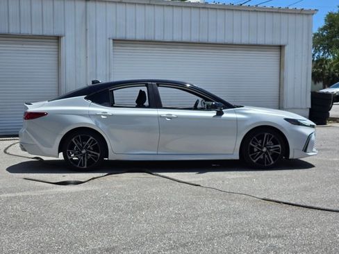 Used 2025 Toyota Camry XSE FWD image 4