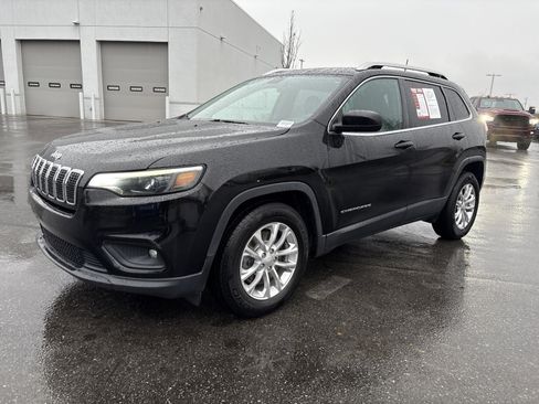 Used 2019 Jeep Cherokee Latitude w/ Popular Appearance Group image 5